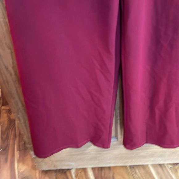 LULU'S Stand Tall Off Shoulder Jumpsuit *NEW* - Picture 6 of 11